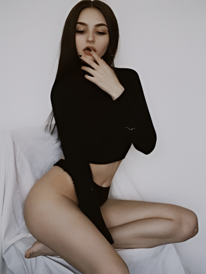 Дарина привлекальеная девушка из Рощино цена от 5000 руб