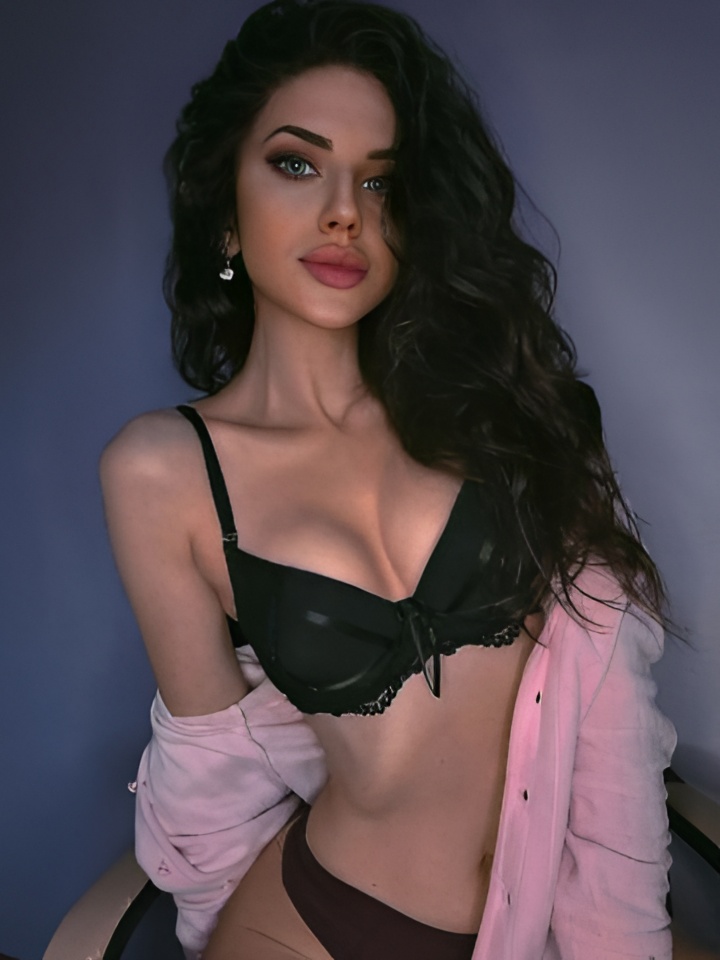 Варвара привлекальеная девушка из Рощино цена от 2000 руб