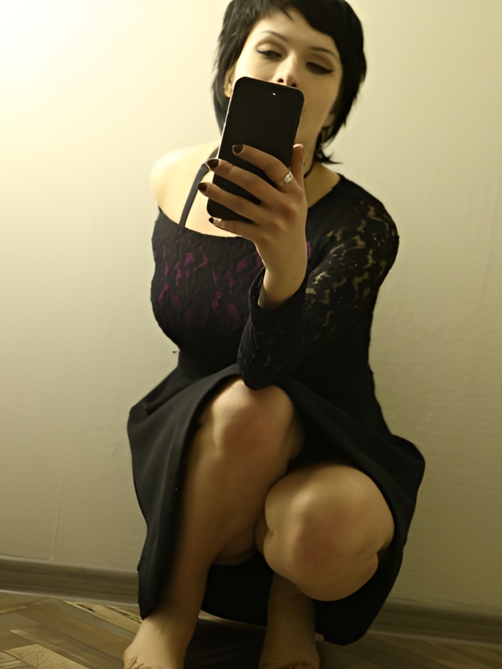 Виктория привлекальеная девушка из Рощино цена от 3000 руб