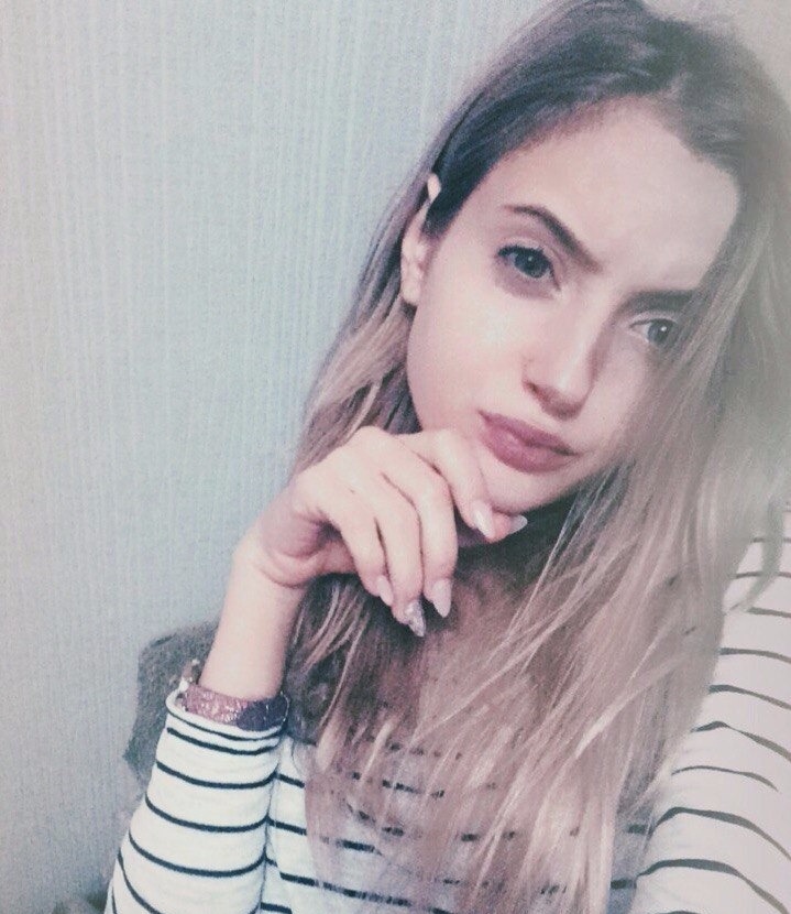 Эльза привлекальеная девушка из Рощино цена от 3500 руб