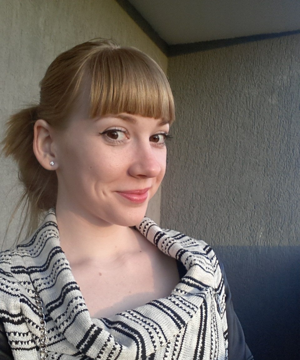 Алевтина привлекальеная девушка из Рощино цена от 3000 руб