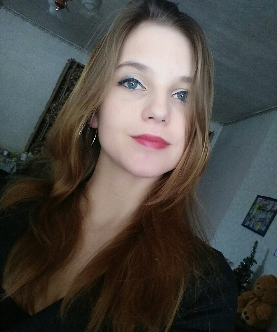 Юля привлекальеная девушка из Рощино цена от 3500 руб