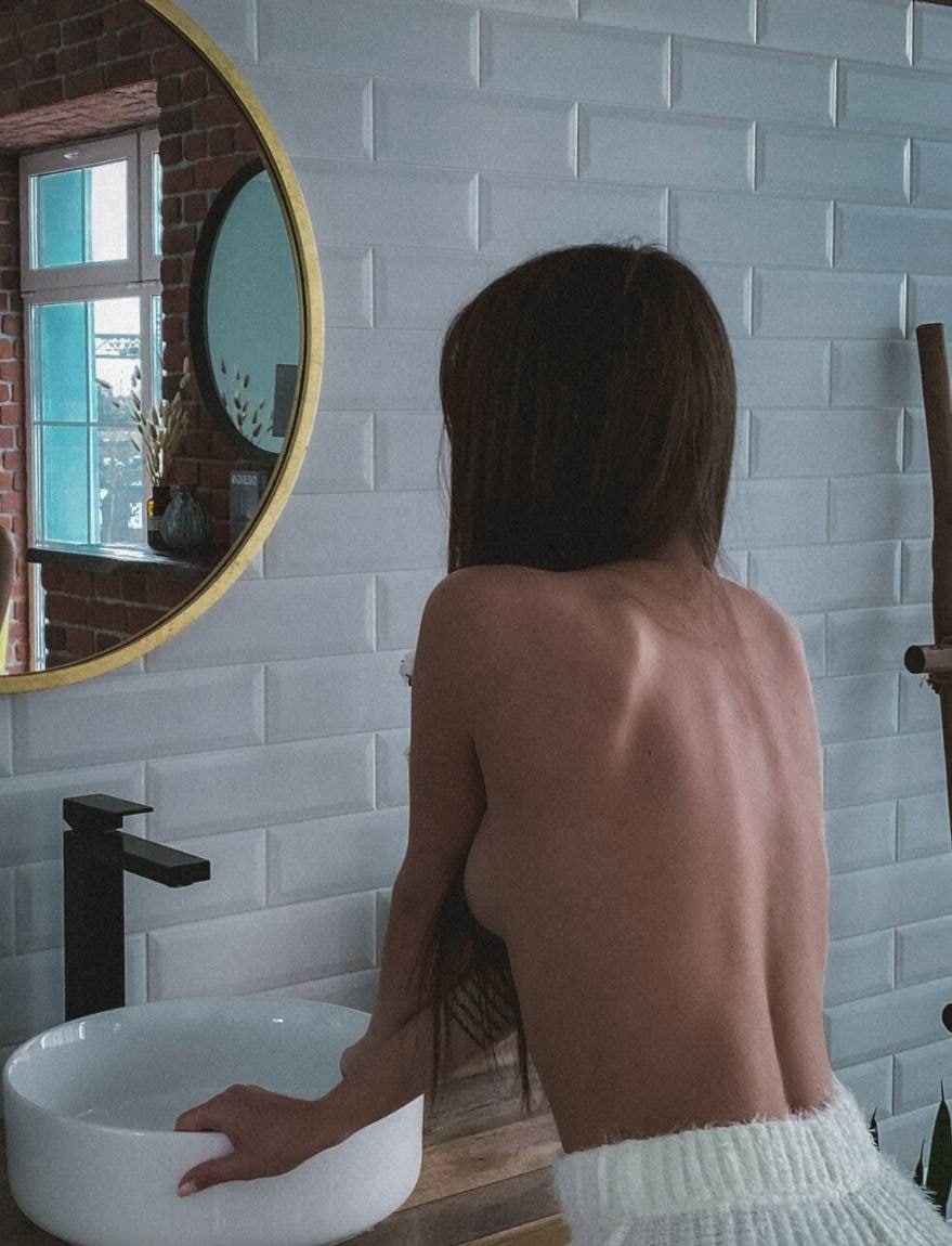 Лиля привлекальеная девушка из Рощино цена от 3000 руб