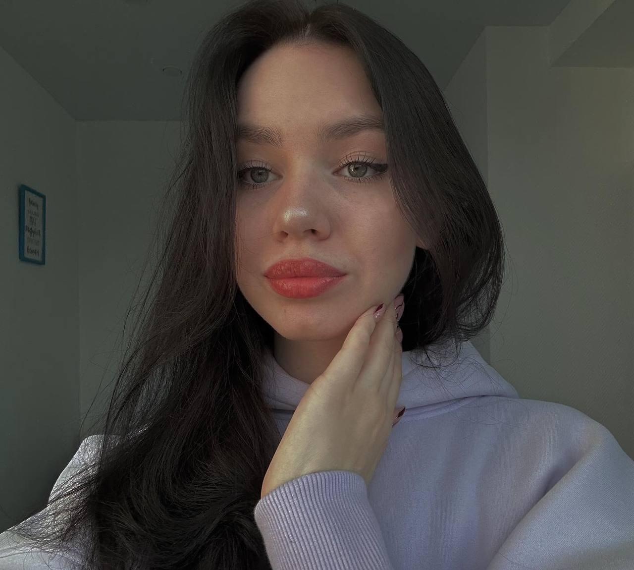 Алиска привлекальеная девушка из Рощино цена от 7000 руб