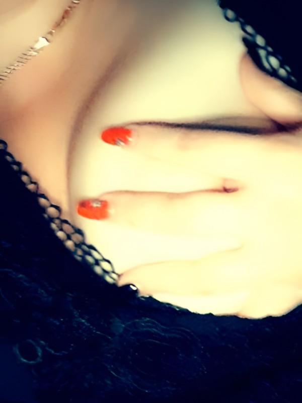 Агнесса привлекательная девушка из Рощино цена от 10000 руб