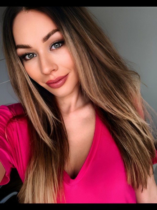 Ирина привлекательная девушка из Рощино цена от 2500 руб