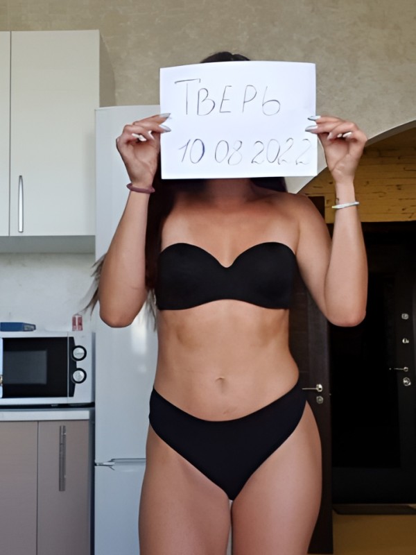 Лорета привлекательная девушка из Рощино цена от 3000 руб