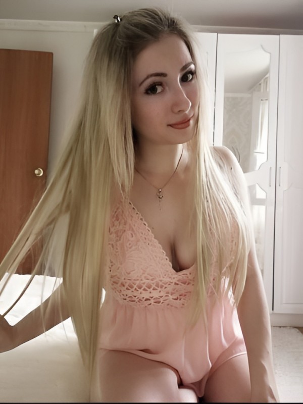 Мишель привлекательная девушка из Рощино цена от 2000 руб