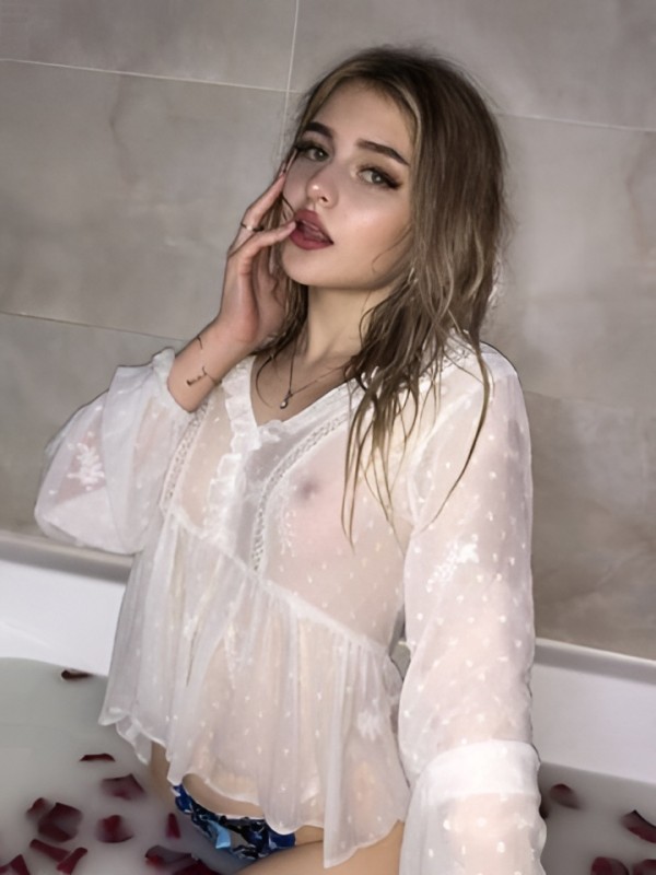 Рада привлекательная девушка из Рощино цена от 5000 руб