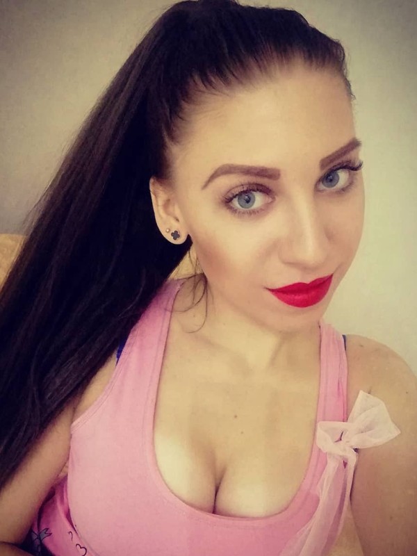 Лана привлекательная девушка из Рощино цена от 3500 руб