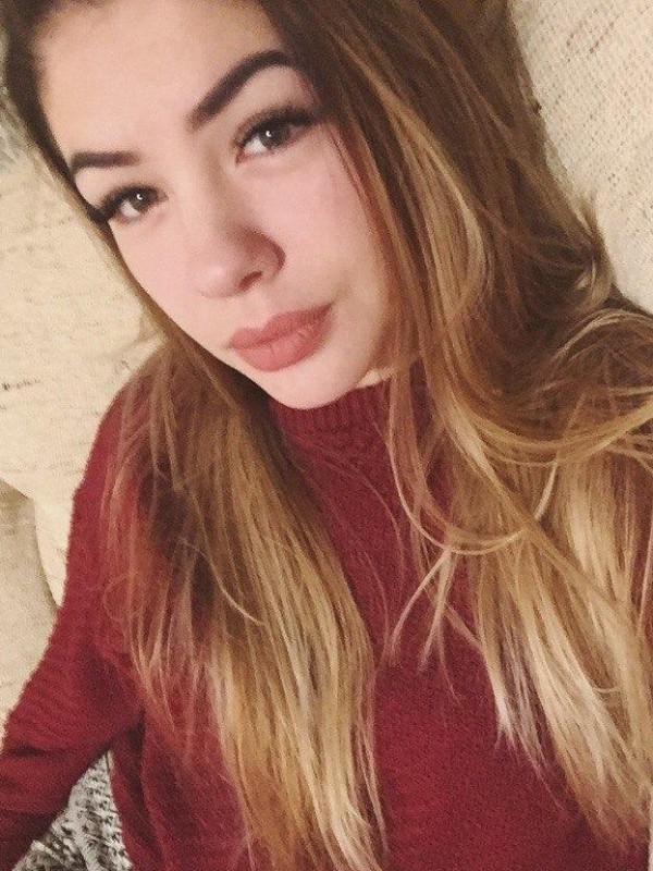 Марина привлекательная девушка из Рощино цена от 3000 руб