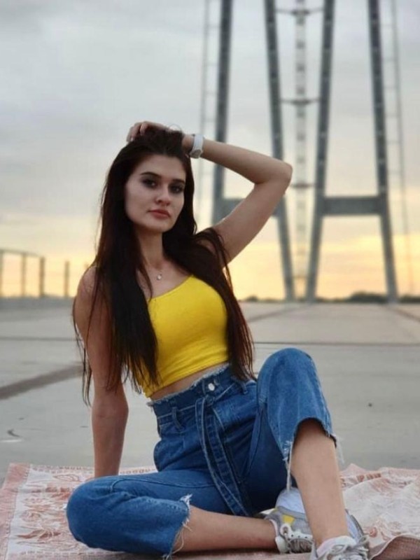 🎥 Ника привлекательная девушка из Рощино цена от 4000 руб