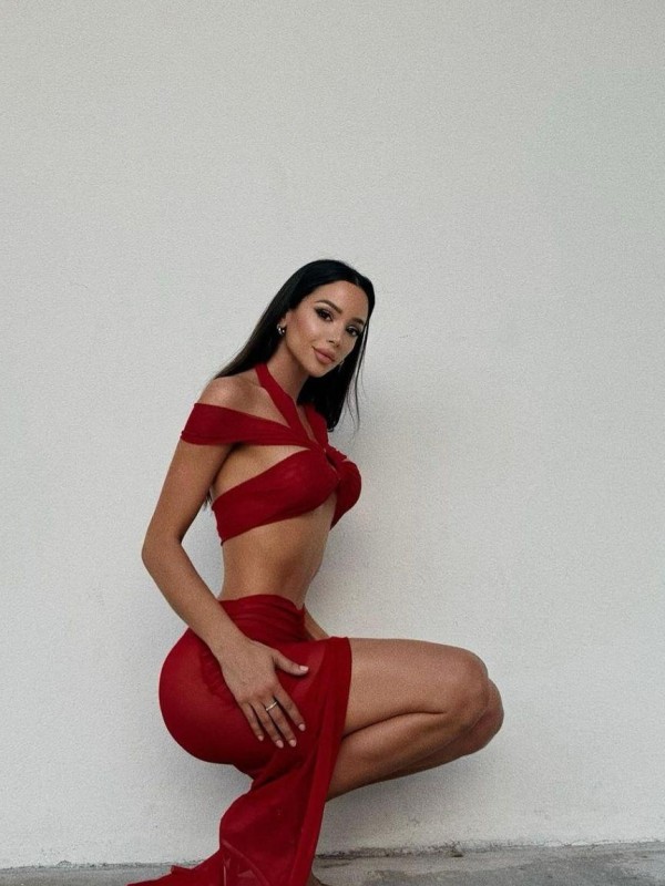 Мила привлекательная девушка из Рощино цена от 5000 руб