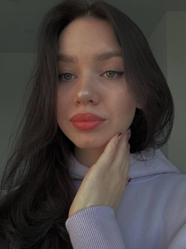 Алиска привлекательная девушка из Рощино цена от 7000 руб